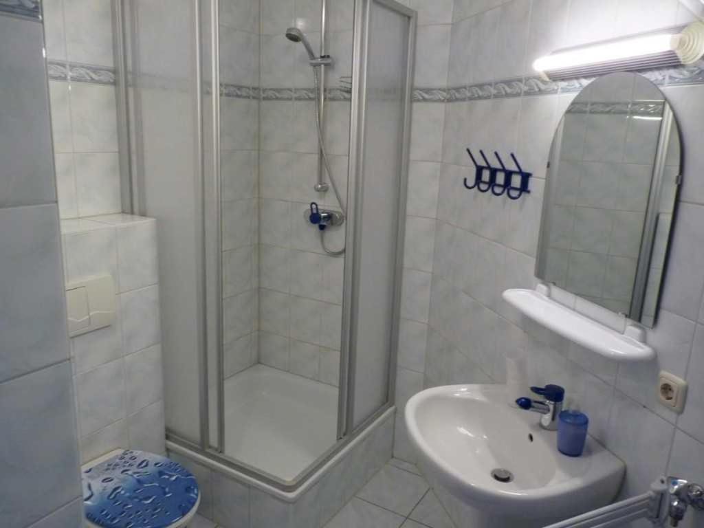 Ferienwohnung "Am Yachthafen" Objekt Id 12104-7 Варен Екстер'єр фото
